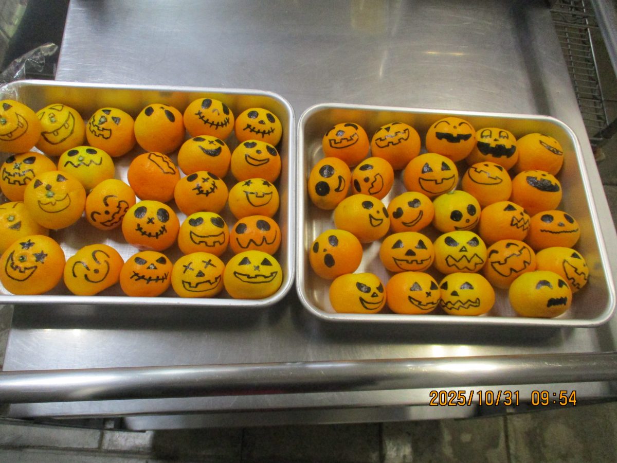 ハッピーハロウィン　保育園のジャック・オー・ランタンはかぼちゃ？　 | 長森北保育園