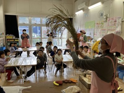 11/18（火）和食の日、新米おにぎりはそれだけでごちそう | 長森北保育園