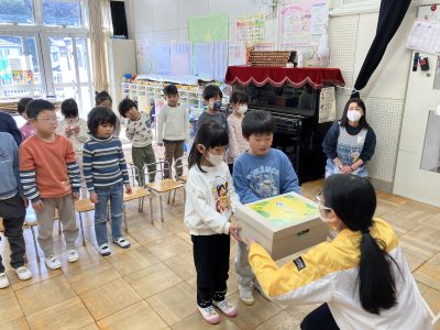 たくさんの文房具、いただきました。大切に使わさせていただきます | 長森北保育園