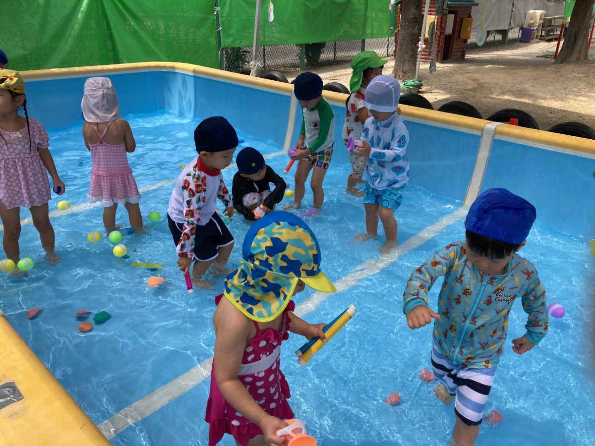 まだまだ続くよ、水遊び | 長森北保育園