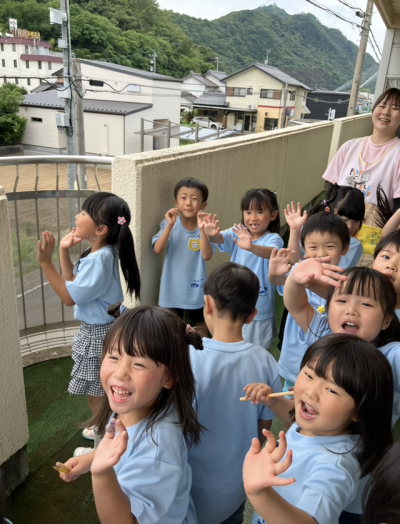 ちょうちょ、いってらっしゃ～い！🦋（きりん） | 日野保育園